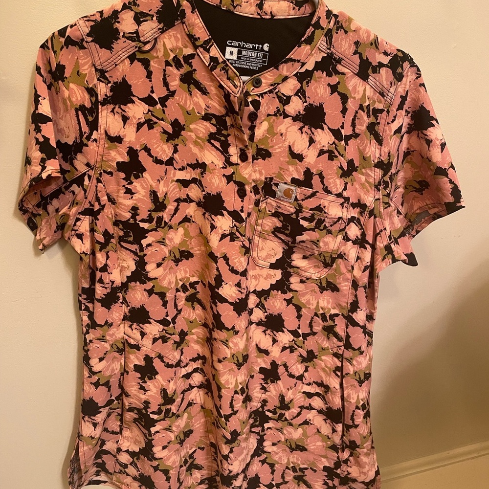 Carhartt Wonen’s Pink Floral Scrub Top